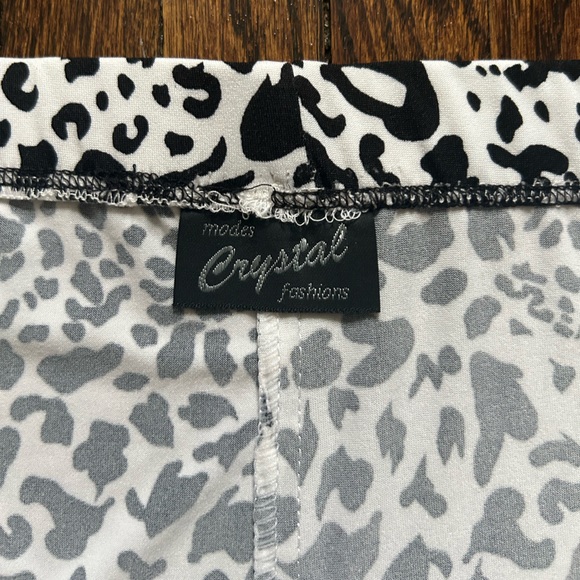 Crystal Fashions Leapord Pants - Picture 6 of 15